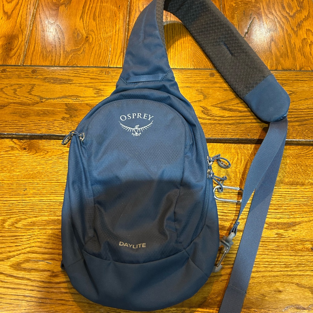 Osprey blue Daylite crossbody bag